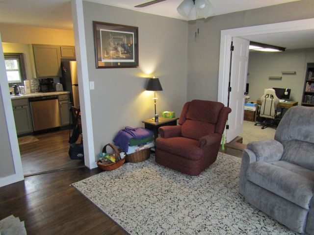 1413 Haven Ave, Salina, KS 67401