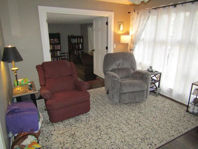 1413 Haven Ave, Salina, KS 67401