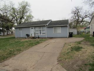 1413 Haven Ave, Salina, KS 67401