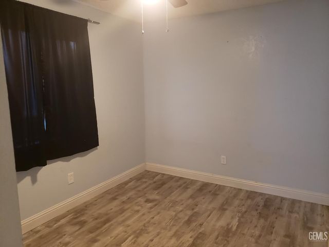 285 E Ash Avenue, Shafter, CA 93263