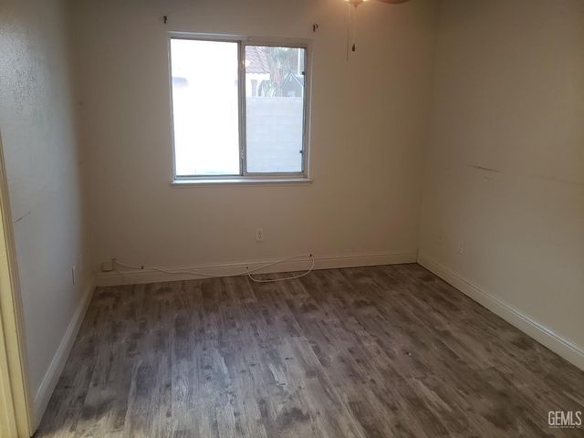 285 E Ash Avenue, Shafter, CA 93263