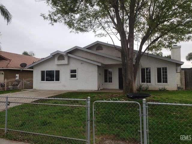 285 E Ash Avenue, Shafter, CA 93263