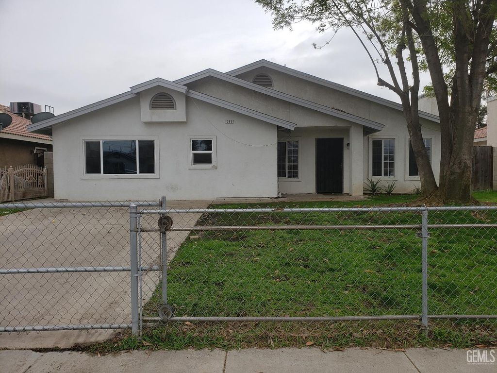 285 E Ash Avenue, Shafter, CA 93263