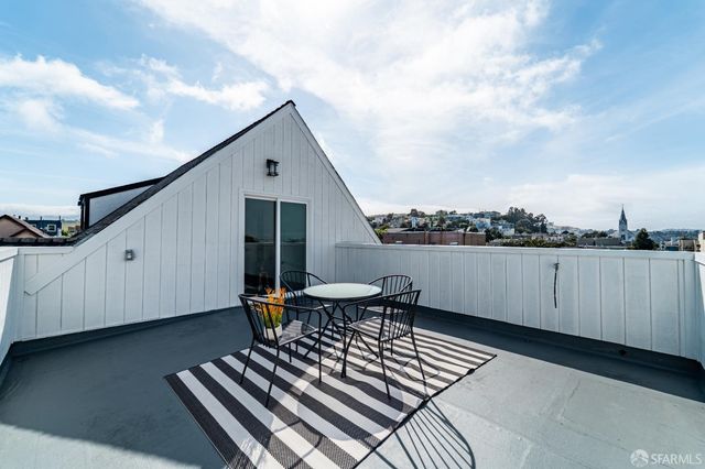 1552 Palou Avenue, San Francisco, CA 94124