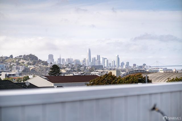 1552 Palou Avenue, San Francisco, CA 94124
