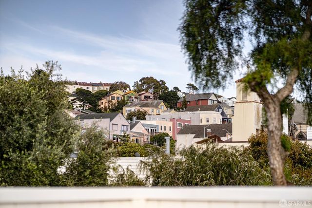 1552 Palou Avenue, San Francisco, CA 94124