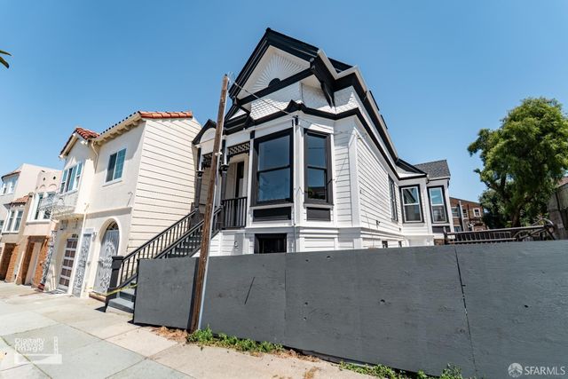 1552 Palou Avenue, San Francisco, CA 94124