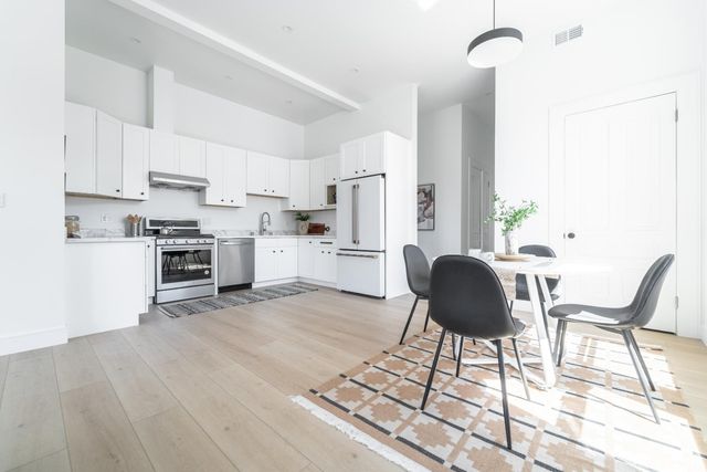 1552 Palou Avenue, San Francisco, CA 94124