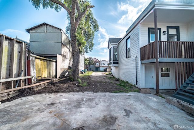 1552 Palou Avenue, San Francisco, CA 94124