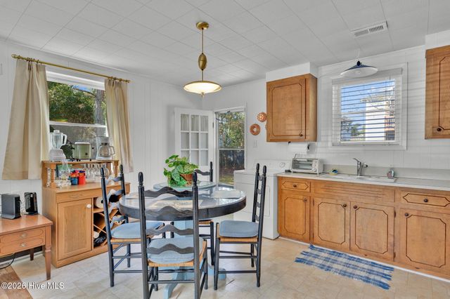 115 NE 14th Street, Oak Island, NC 28465