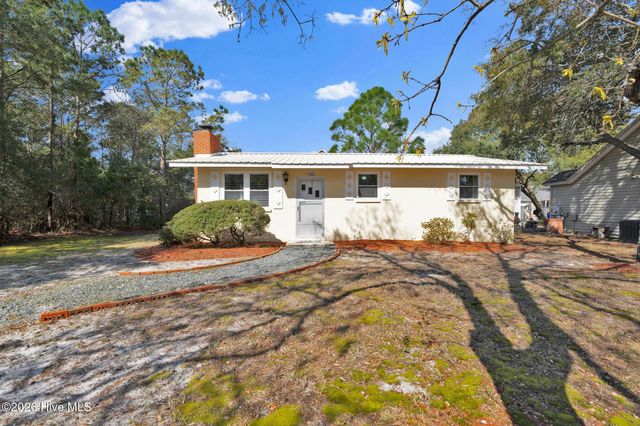 115 NE 14th Street, Oak Island, NC 28465