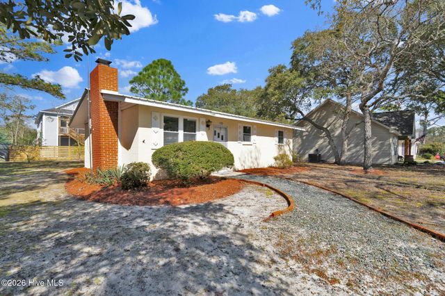 115 NE 14th Street, Oak Island, NC 28465
