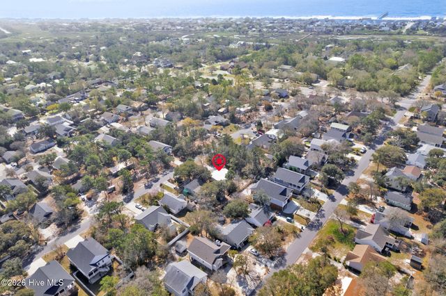 115 NE 14th Street, Oak Island, NC 28465