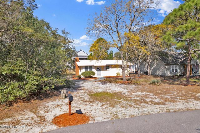 115 NE 14th Street, Oak Island, NC 28465