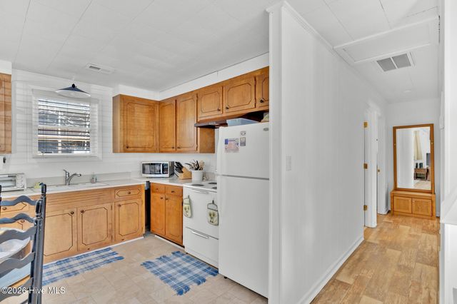 115 NE 14th Street, Oak Island, NC 28465