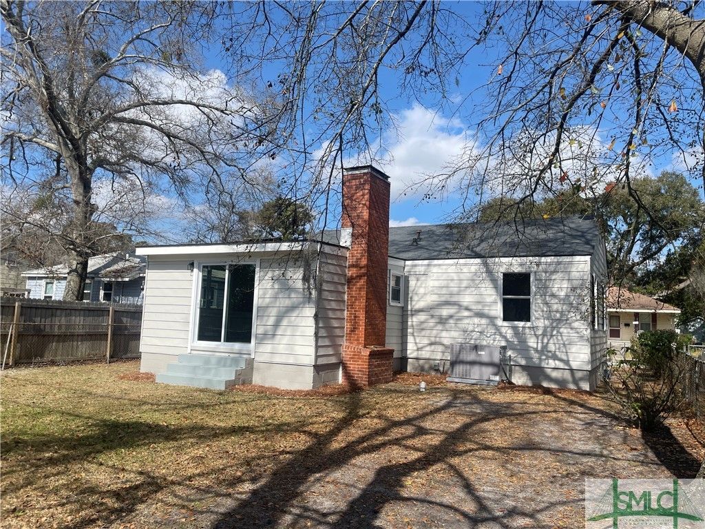 Image 14 of property listing at 2309 Florida Avenue, Savannah, GA 31404