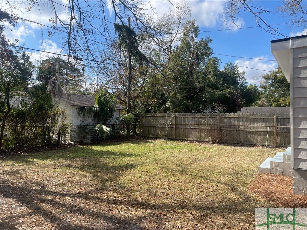 Image 15 of property listing at 2309 Florida Avenue, Savannah, GA 31404