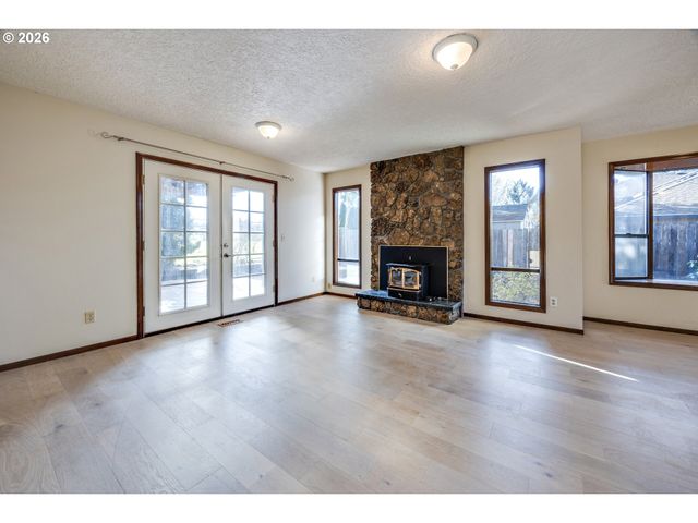 707 Nw 104TH St, Vancouver, WA 98685