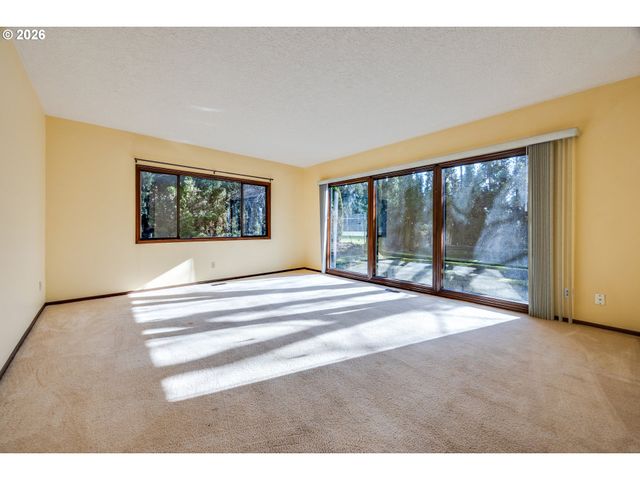 707 Nw 104TH St, Vancouver, WA 98685