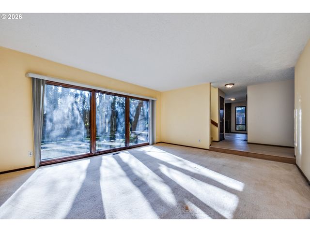 707 Nw 104TH St, Vancouver, WA 98685