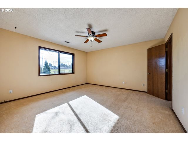 707 Nw 104TH St, Vancouver, WA 98685