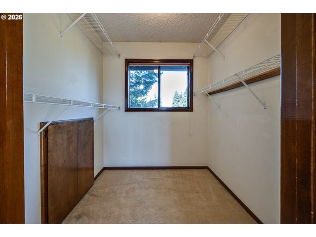 707 Nw 104TH St, Vancouver, WA 98685