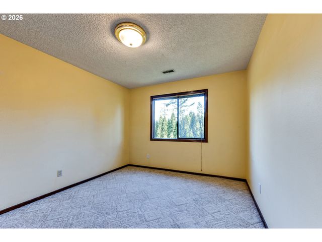 707 Nw 104TH St, Vancouver, WA 98685