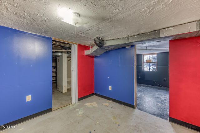 1305 Saint Louis Street, Johnson City, TN 37601