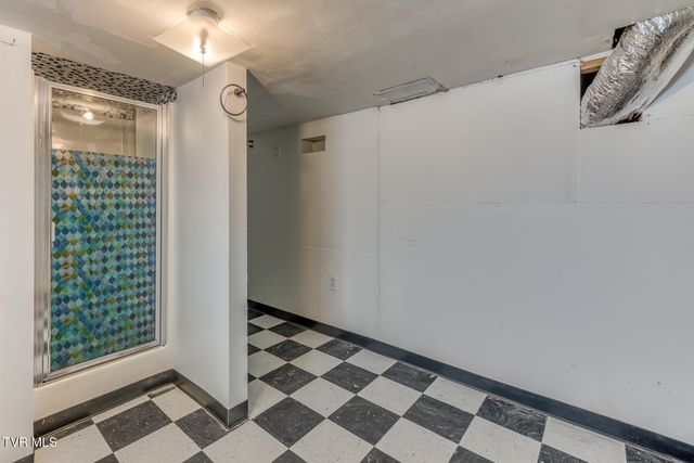 1305 Saint Louis Street, Johnson City, TN 37601