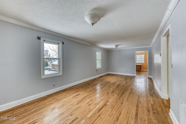 1305 Saint Louis Street, Johnson City, TN 37601