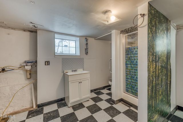 1305 Saint Louis Street, Johnson City, TN 37601