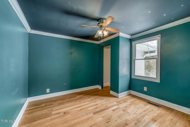 1305 Saint Louis Street, Johnson City, TN 37601