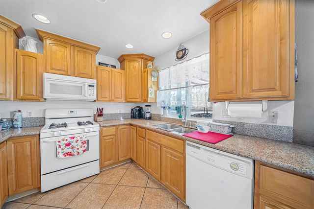 1527 N Marina Drive, Thermal, CA 92274