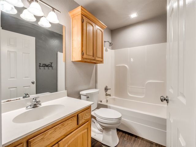 21677 E 39th Place, Broken Arrow, OK 74014