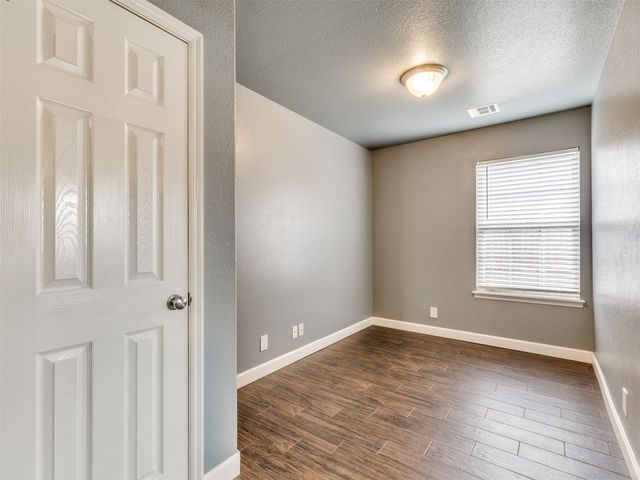21677 E 39th Place, Broken Arrow, OK 74014