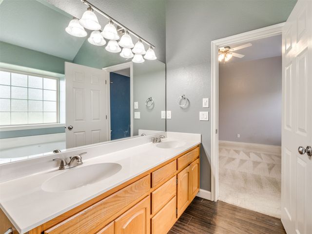 21677 E 39th Place, Broken Arrow, OK 74014