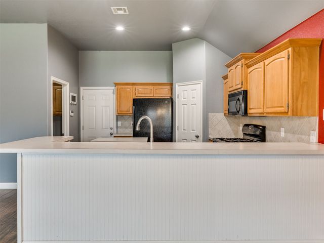 21677 E 39th Place, Broken Arrow, OK 74014