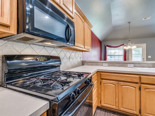 21677 E 39th Place, Broken Arrow, OK 74014
