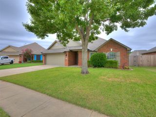 21677 E 39th Place, Broken Arrow, OK 74014