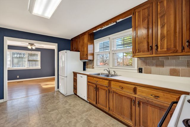 344 E 18th St, Cookeville, TN 38501