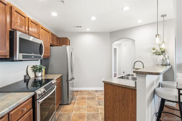 5735 N Genoa Way 306, Aurora, CO 80019