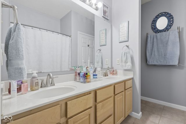1356 N Westminster Court, Greenfield, IN 46140
