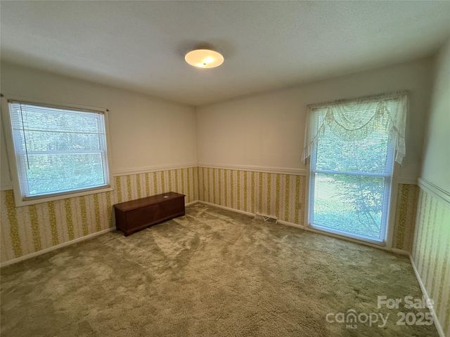 516 Averys Creek Road, Arden, NC 28704