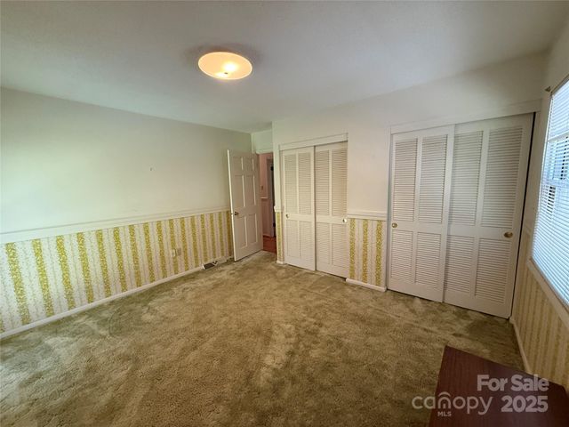 516 Averys Creek Road, Arden, NC 28704