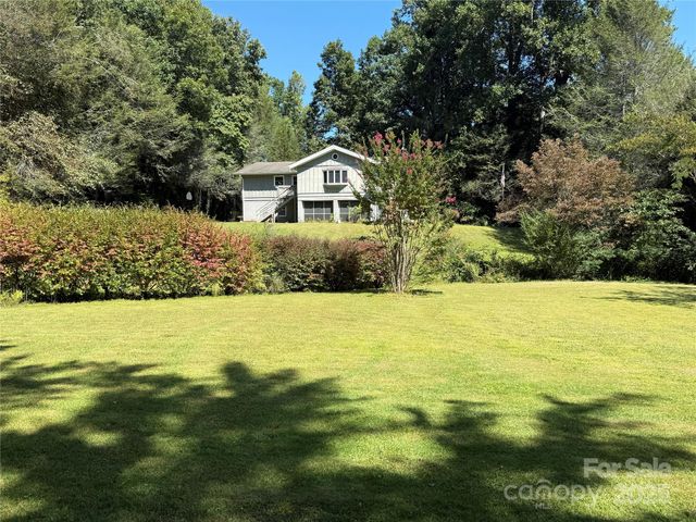 516 Averys Creek Road, Arden, NC 28704