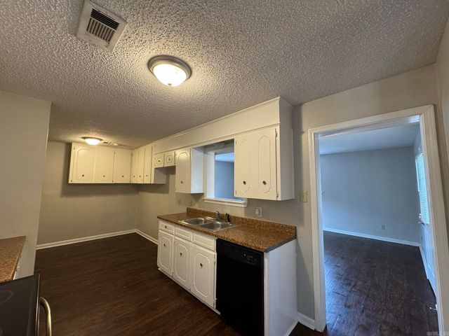 1034 Grayland Drive, Jacksonville, AR 72076