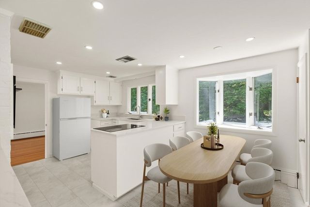 389 Porter St, Melrose, MA 02176