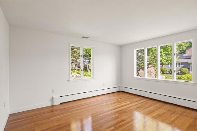 389 Porter St, Melrose, MA 02176