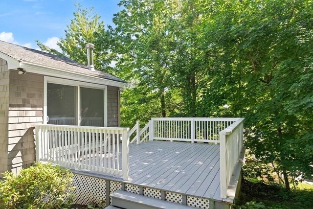 389 Porter St, Melrose, MA 02176