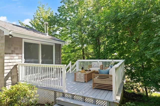 389 Porter St, Melrose, MA 02176